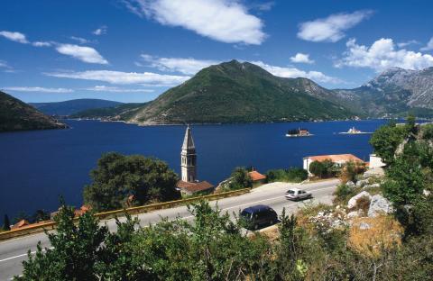 bay_of_kotor_perast_roofs.jpg bay_of_kotor_perast_roofs.jpg