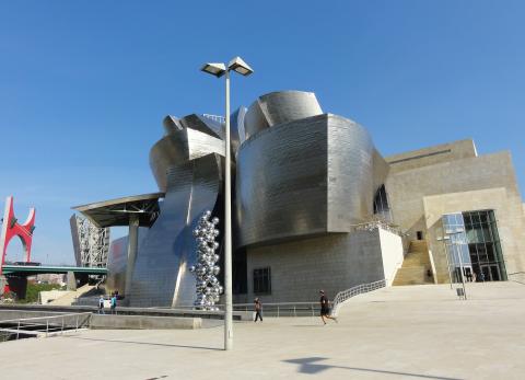 bilbao_guggenheim.jpg bilbao_guggenheim.jpg