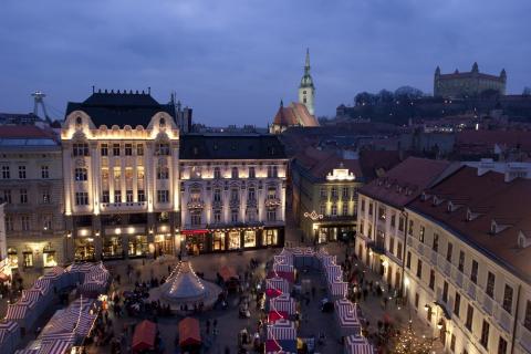 bratislava_cristmas.jpg