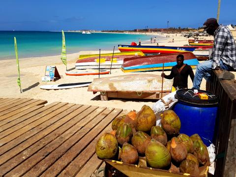 cabo_verde_sal_midbaer_30.jpg cabo_verde_sal_midbaer_30.jpg