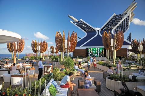 celebrity_edge_rooftopgarden_1.jpg celebrity_edge_rooftopgarden_1.jpg