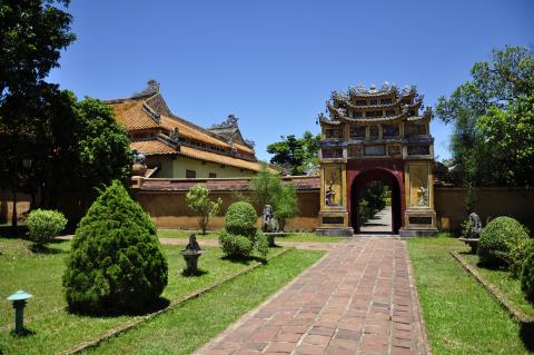 hue_vietnam_1.jpg hue_vietnam_1.jpg