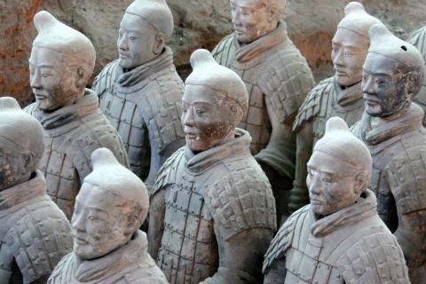 kina_serferdir_6.jpg kina_serferdir_6.jpg