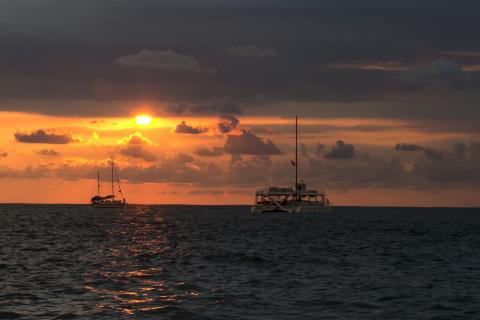 kosta_rika_catamaran.jpg kosta_rika_catamaran.jpg