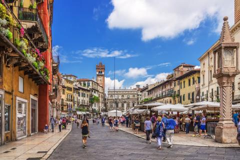 verona_piazze_erbe_2.jpg verona_piazze_erbe_2.jpg